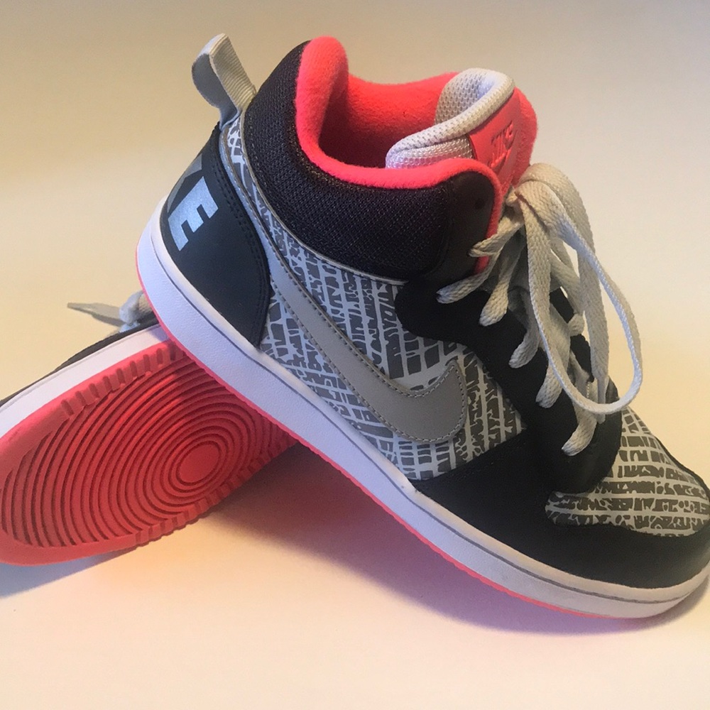 Nike Court Borough Mid Basketball Shoes Pattern